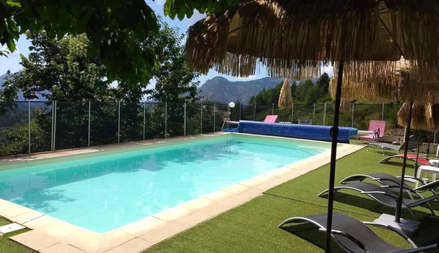 Homerez - Nice chalet for 4 ppl. with shared pool, garden and terrace at Évisa