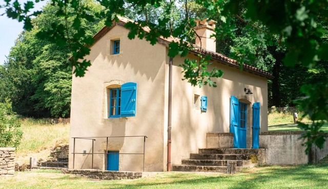 Homerez - Nice house for 2 ppl. with terrace at Cons-la-Grandville