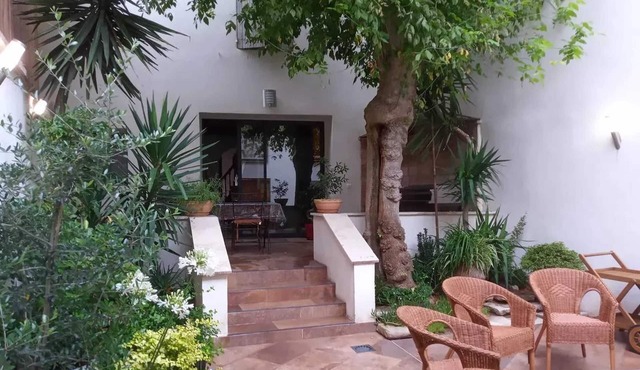 Homerez - Nice house for 8 ppl. with garden and terrace at Courthézon