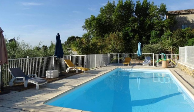 Homerez - Nice house for 4 ppl. with shared pool, garden and terrace at Cardet