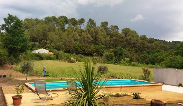 Homerez - Nice house for 6 ppl. with swimming-pool and terrace at Barjols