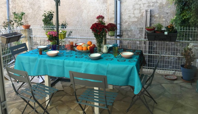 Homerez - Nice house for 8 ppl. with terrace at Céreste