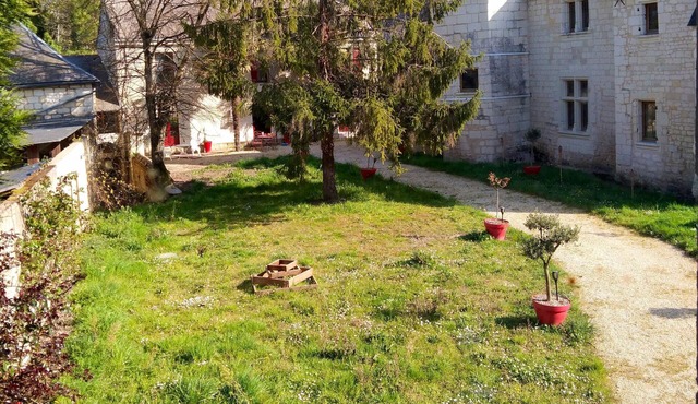 Homerez - Nice property for 4 ppl. with terrace and balcony at Courchamps