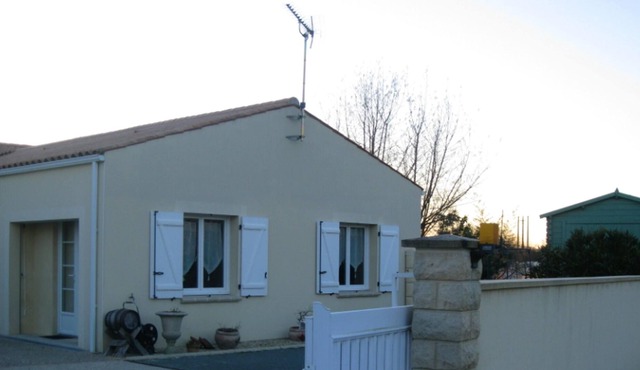 Homerez - Nice studio for 2 ppl. with garden and terrace at Tonnay-Charente