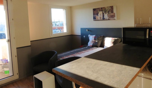 Homerez - Nice studio for 2 ppl. with balcony at Toulouse
