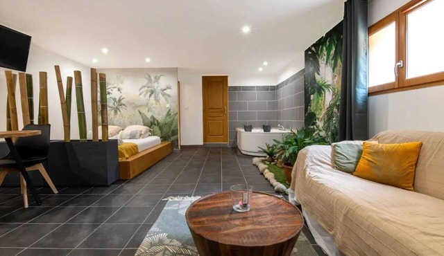 Homerez - Romantic Studio in Baixas with Jacuzzi - 35m²