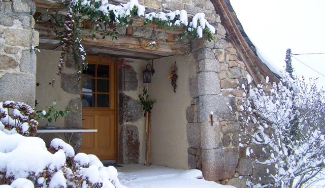 Homerez - Spacious house for 8 ppl. with terrace at Florentin-la-Capelle