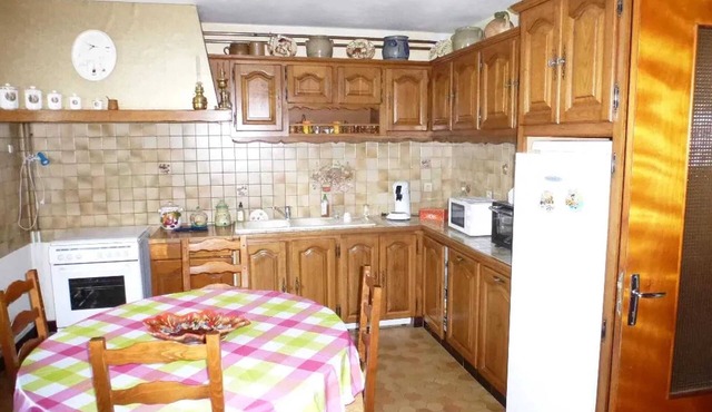 Homerez - Spacious house for 8 ppl. at Saint-André-de-Lidon