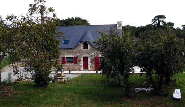 Homerez - Spacious house near Lorient with large garden.