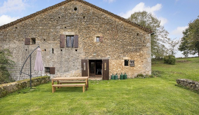 Homerez - Spacious and Comfortable House in Gavaudun