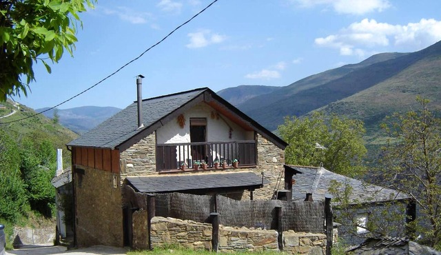 Homerez - Spacious appartement for 8 ppl. with balcony at Odollo