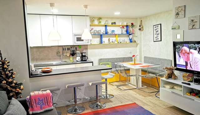 Homerez - Spacious house for 6 ppl. with terrace at Burgohondo