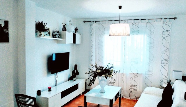 Homerez - Spacious house in Almagro with garden and 3 bedrooms