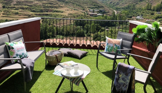 Homerez - Spacious house for 6 ppl. with terrace at Viguera