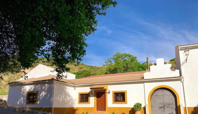 Homerez - Spacious house for 8 ppl. with terrace at Huelma
