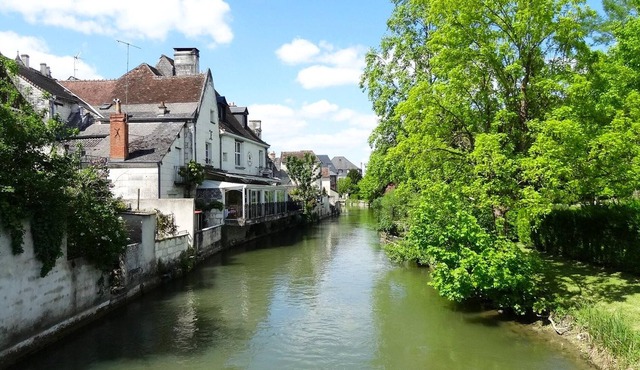 Homerez - Spacious house for 6 ppl. with terrace at Loches