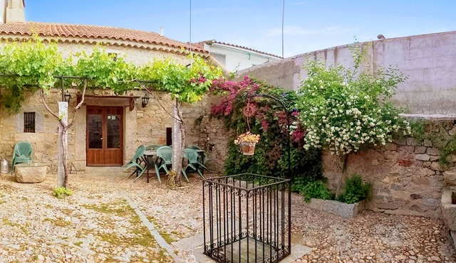 Homerez - Spacious house for 8 ppl. with garden at Añora