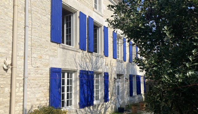 Homerez - Spacious house for 7 ppl. with garden and terrace at Fleurac