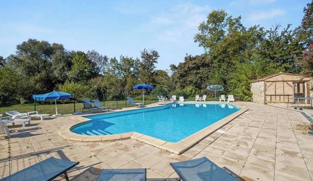 Homerez - Spacious House in Thenac with Private Pool