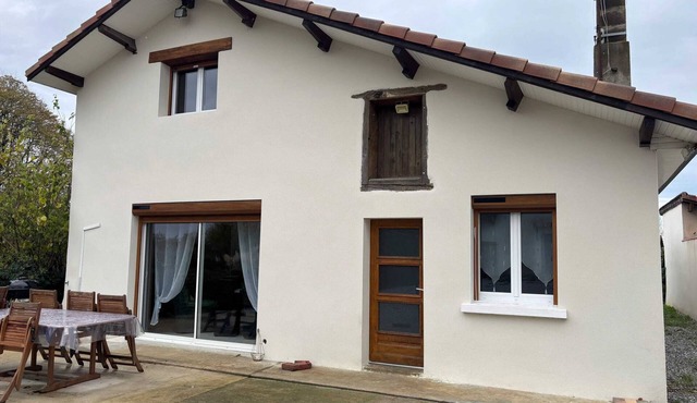 Homerez - Spacious house in Banos with fenced garden