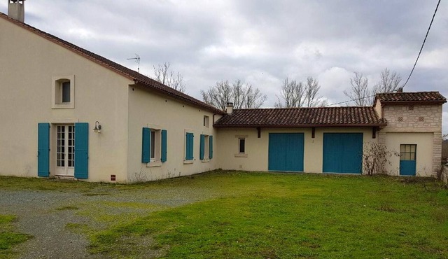 Homerez - Spacious house with terrace and balcony