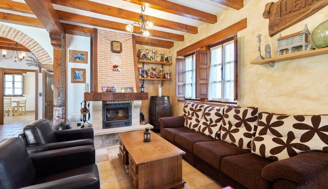 Homerez - Spacious villa 10 km away from the beach for 8 ppl. with swimming-pool