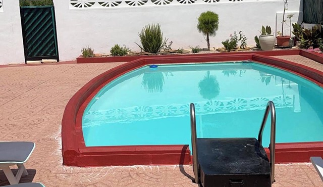 Homerez - Spacious villa with pool in Valencia 300m² ideal for 6 guests