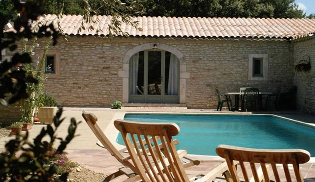 Homerez - Spacious Villa in Chamaret with Private Pool