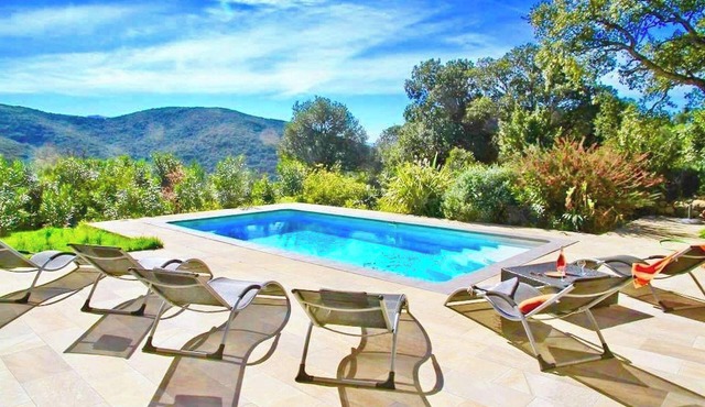 Homerez - Spacious Villa in Farinole with Private Pool