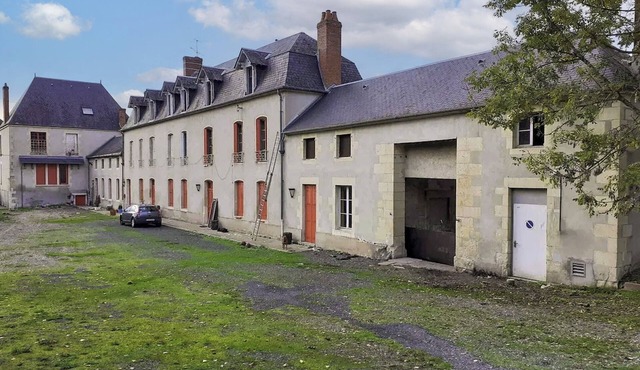 Homerez - Spacious villa with private pool in Garchizy on 650 m²