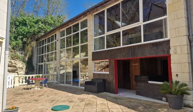 Homerez - Spacious villa with private pool in Ranton - 330 m²