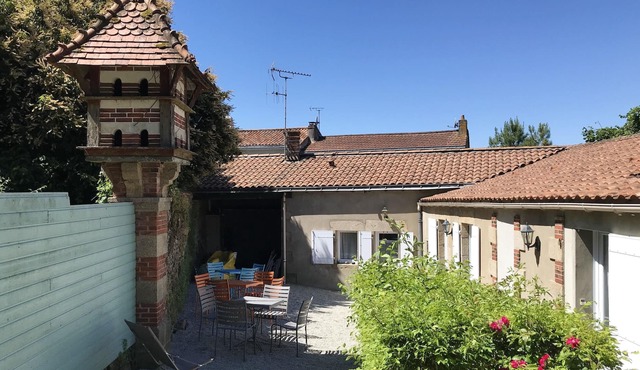 Homerez - Studio for 2 ppl. with shared pool, jacuzzi and spa at La Gaubretière