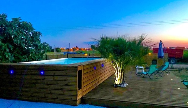 Homerez - Studio for 4 ppl. with shared pool, garden and terrace at Saint-Jory