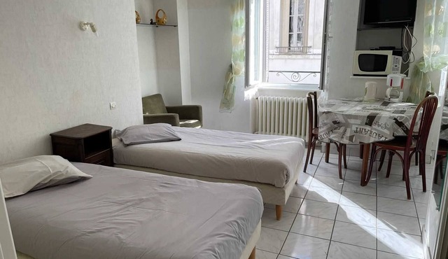 Homerez - Studio in Néris-les-Bains