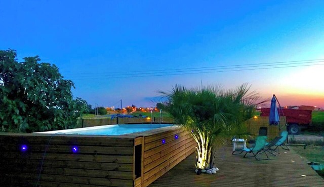 Homerez - Studio Saint-Jory, pool in Saint-Jory