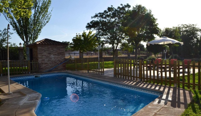 Homerez - Villa for 12 ppl. with swimming-pool and jacuzzi at Fernán Caballero