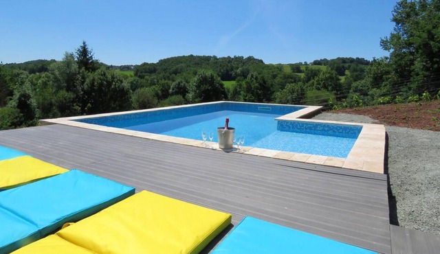 Homerez - Villa for 10 ppl. with swimming-pool and sauna at Vars-sur-Roseix