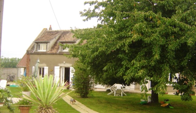 Homerez - Villa for 11 ppl. with swimming-pool, garden and terrace at Ervauville