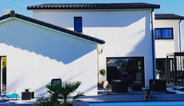 Homerez - Villa for 11 ppl. with swimming-pool, jacuzzi and garden at Longages