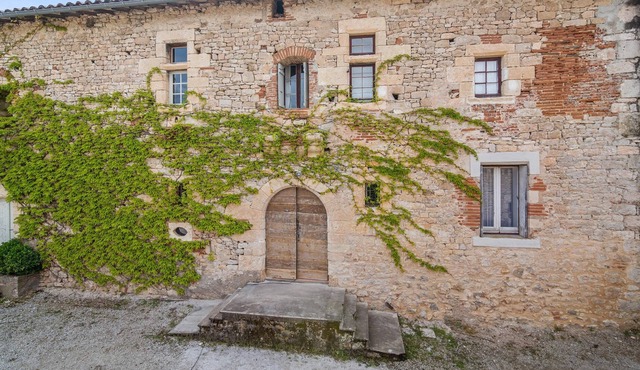 Homerez - Villa for 12 ppl. with swimming-pool, garden and terrace at Salies