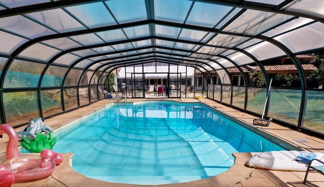 Homerez - Villa for 14 ppl. with swimming-pool, jacuzzi and terrace at Chomérac