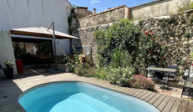 Homerez - Villa for 4 ppl. with swimming-pool, garden and terrace at Cournonsec