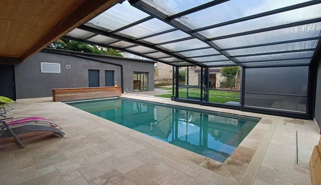 Homerez - Villa for 4 ppl. with swimming-pool, garden and terrace at Vayrac