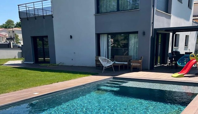 Homerez - Villa for 7 ppl. with swimming-pool, garden and terrace at Deyme