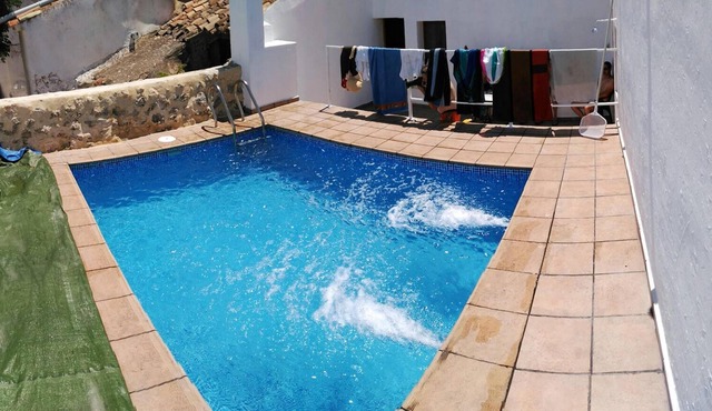 Homerez - Villa for 8 ppl. with swimming-pool and garden at Villa de Ves