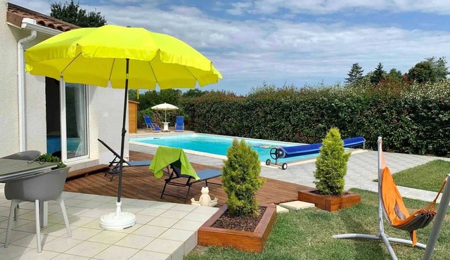Homerez - Villa for 3 ppl. with swimming-pool and terrace at Saint-Gaudens