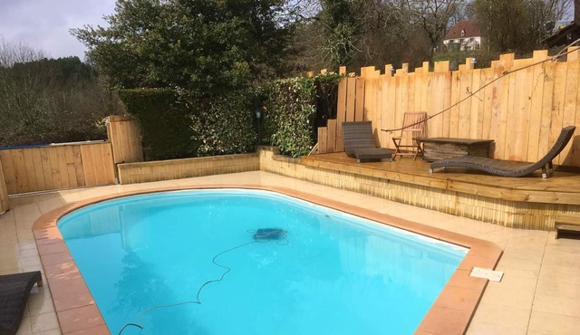 Homerez - Villa for 6 ppl. with swimming-pool and terrace at Beynac-et-Cazenac