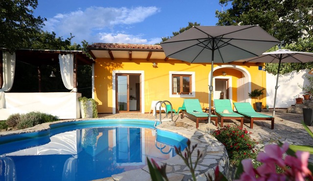 Homerez - Villa 3 km from the beach for 6 pers. with pool in Ripenda Verbanci