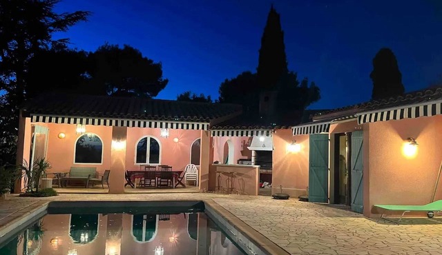 Homerez - Villa in Agde with Pool