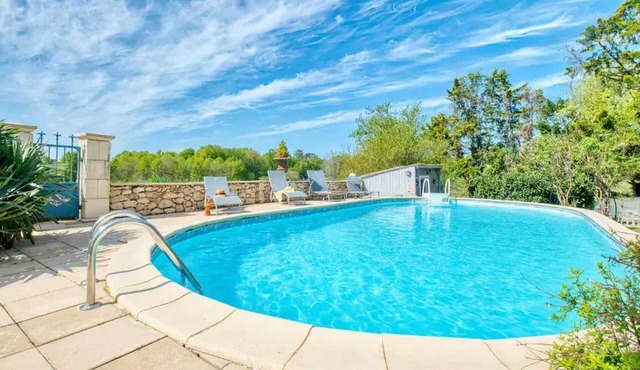 Homerez - Villa in Bosset, pool.